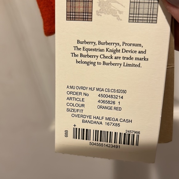 Beautiful Burberry Cashmere Scarf - Picture 10 of 13